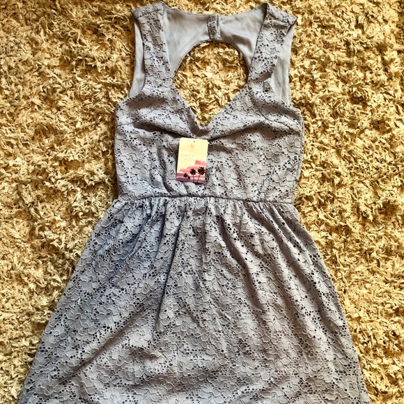 Dresses + Rompers - Picture 5 of 6